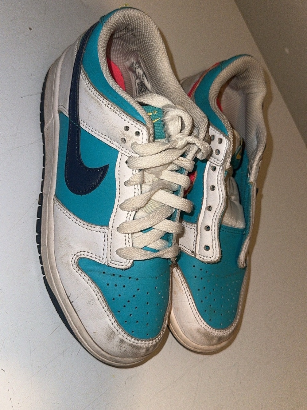 Nike Kids Teal, Navy and White Low-Top Sneakers